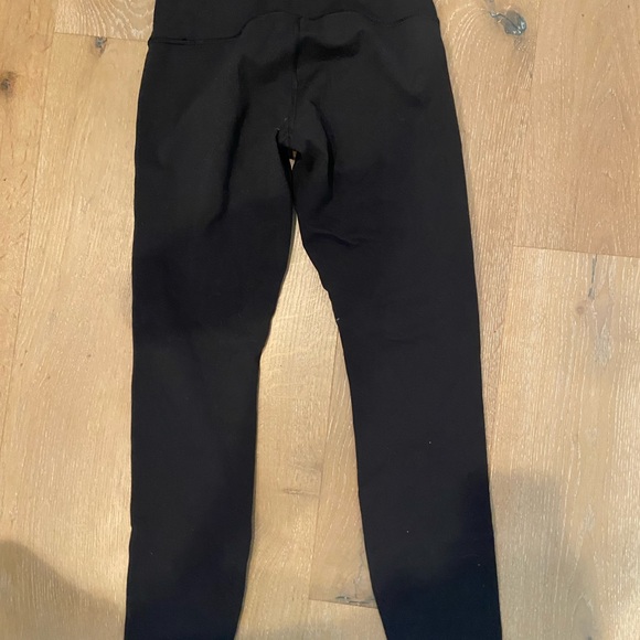 Lululemon Black Mesh Wunder Under Black Leggings - Picture 4 of 5